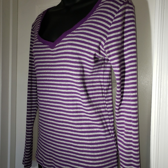 Gap Favorite Tee size Large - Picture 3 of 6